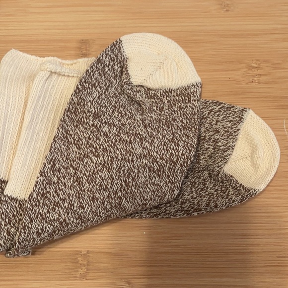 New monkey sock socks. - Picture 3 of 3